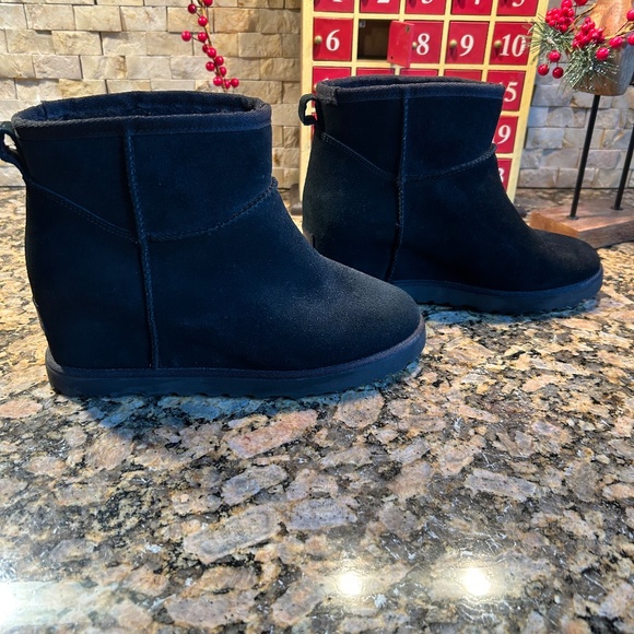 Ugg wedge boots - Picture 11 of 11